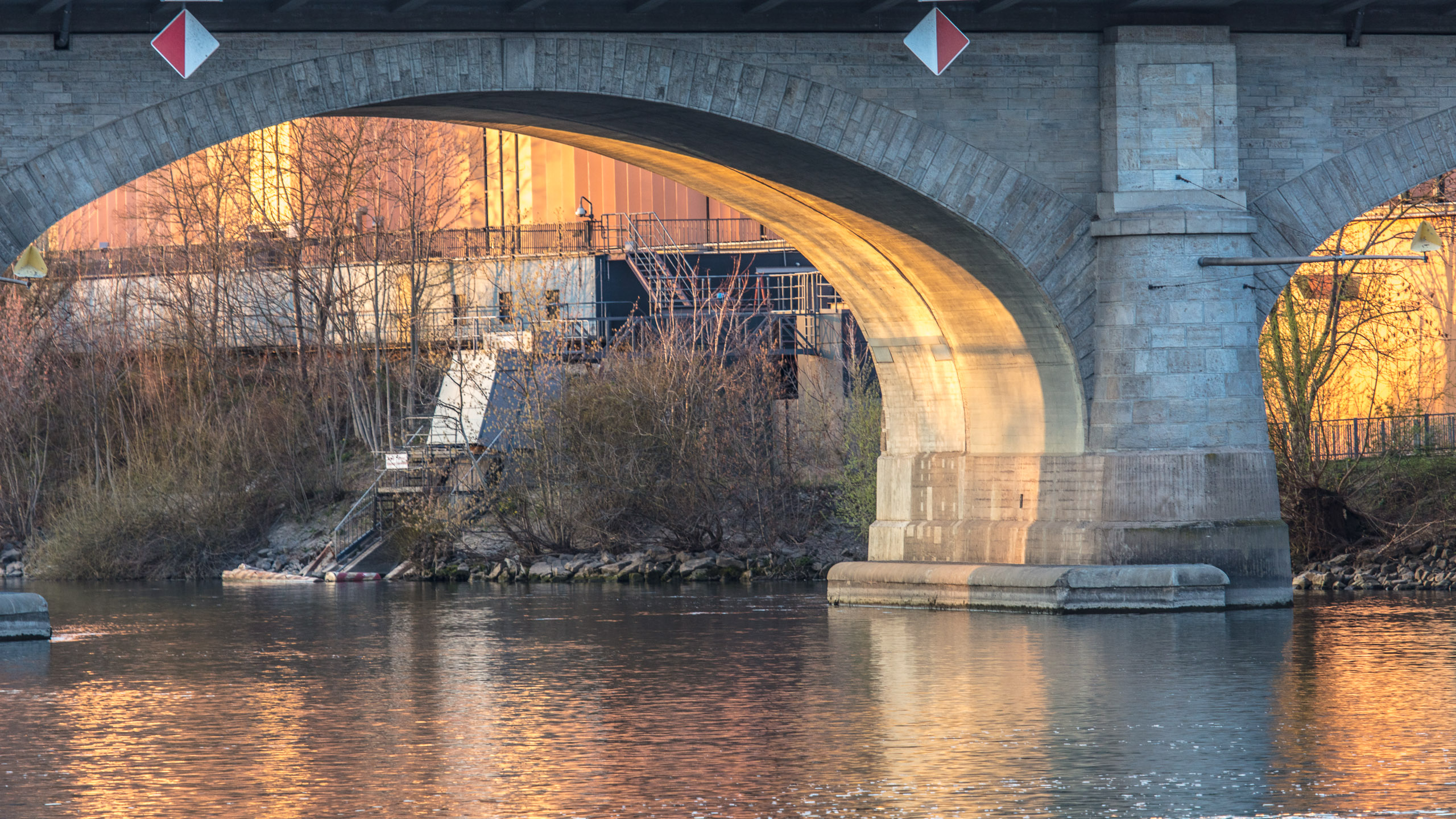 20190330182236 DP010316